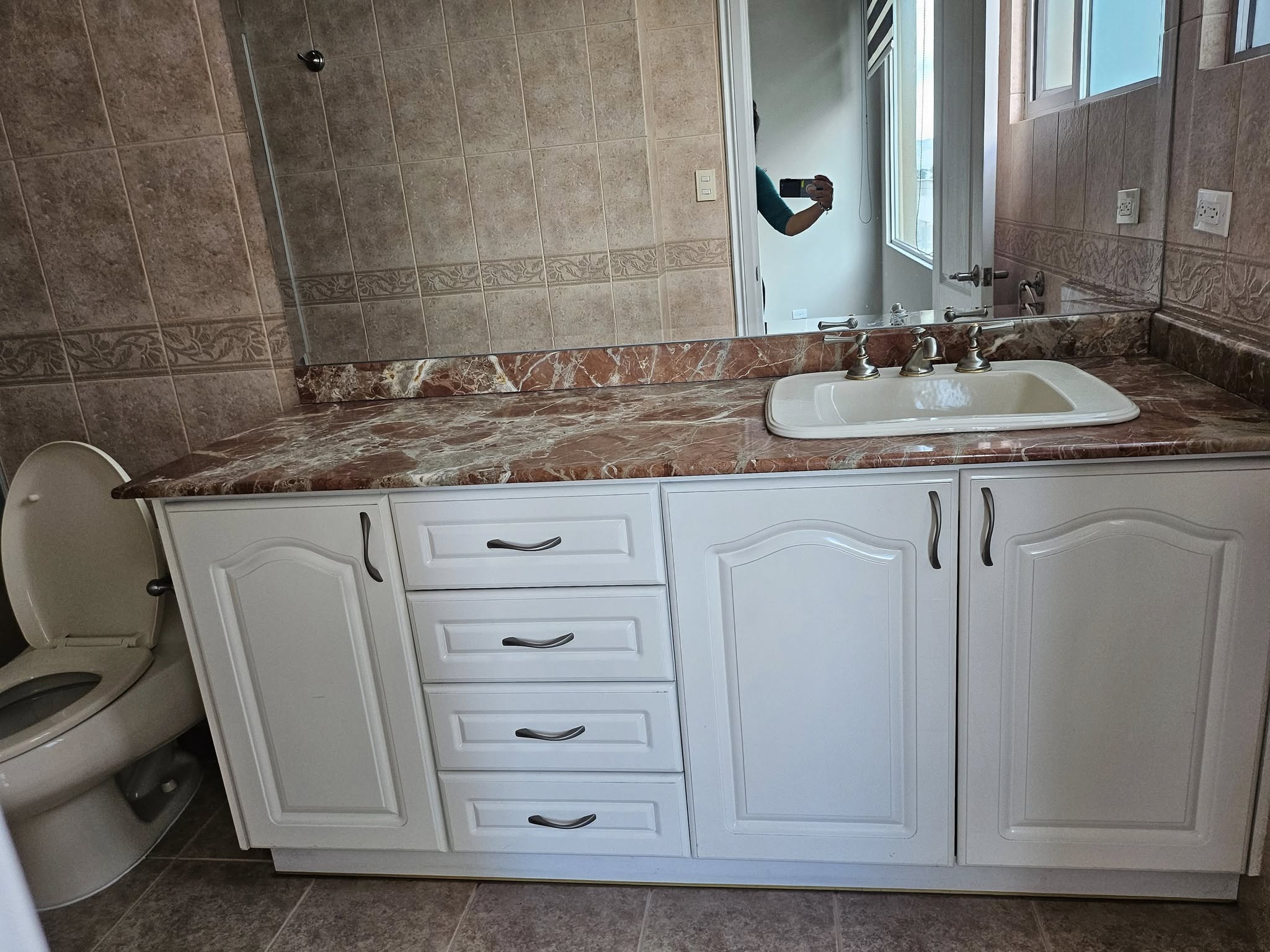 Arriendo sector Quito Tenis12