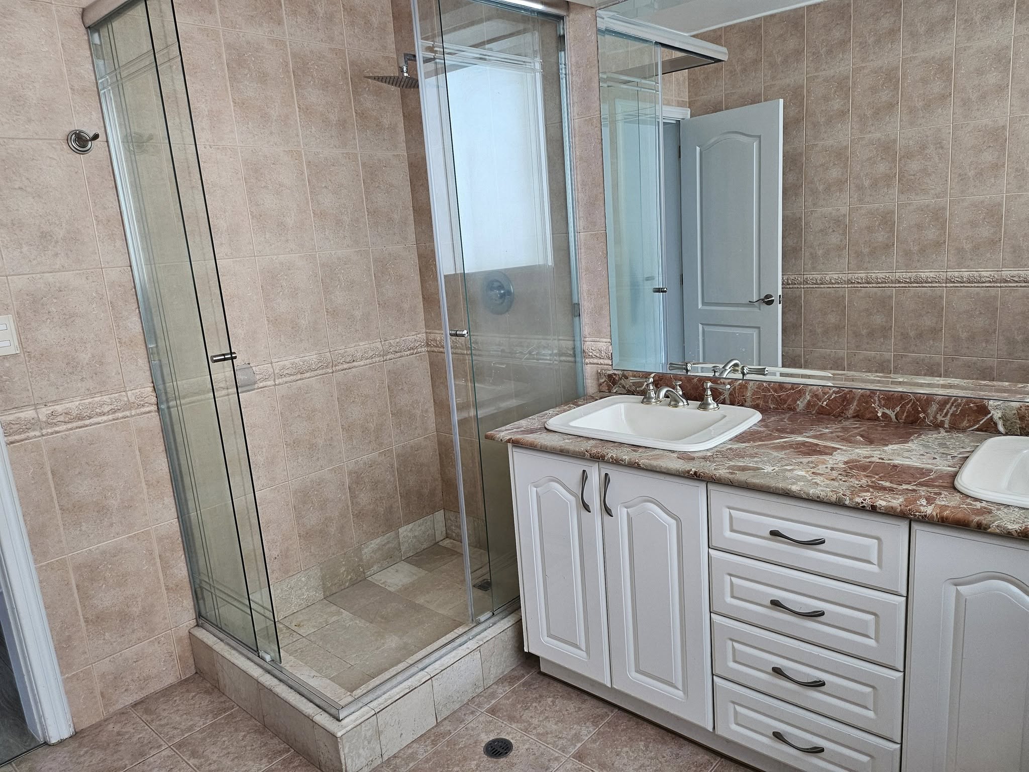 Arriendo sector Quito Tenis15