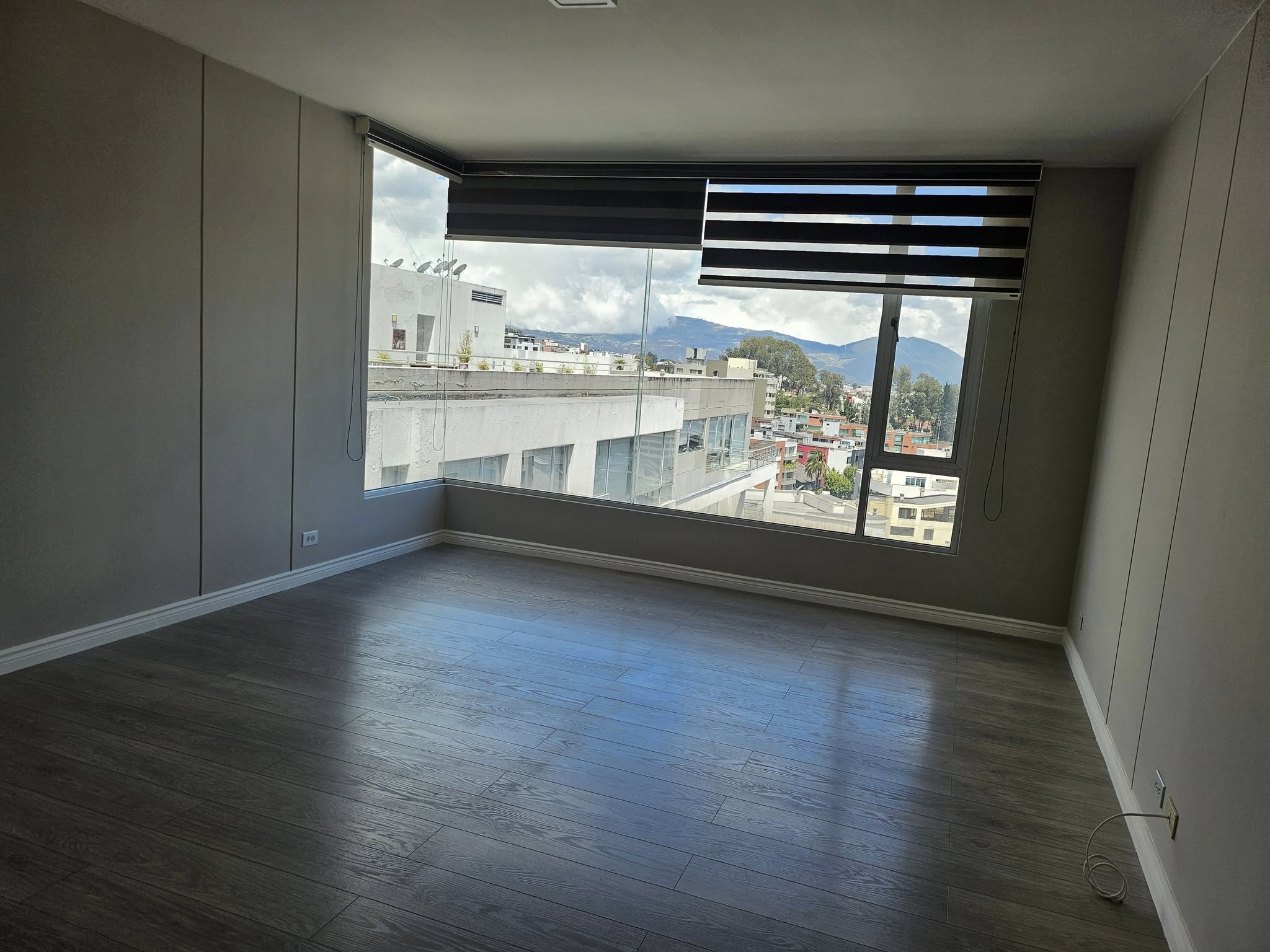 Arriendo sector Quito Tenis17